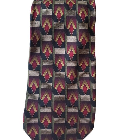 Ziggurat 100% Silk Hand Sewn Neck Tie - Picture 2 of 5
